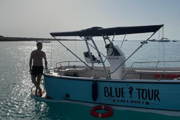 Blue Tour Gallipoli, agenzia di noleggio barche per escursioni